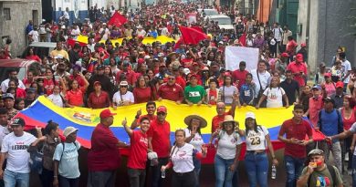 Guarenas marchó   en contra de las sanciones y en favor del Presidente Nicolás Maduro