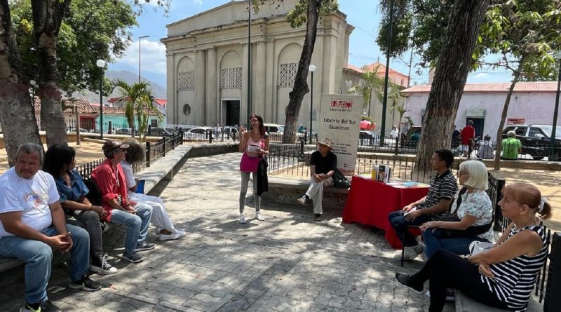 Poetas de Guarenas y Guatire celebraron el Día Internacional de la Poesía
